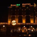 Realist Hotel